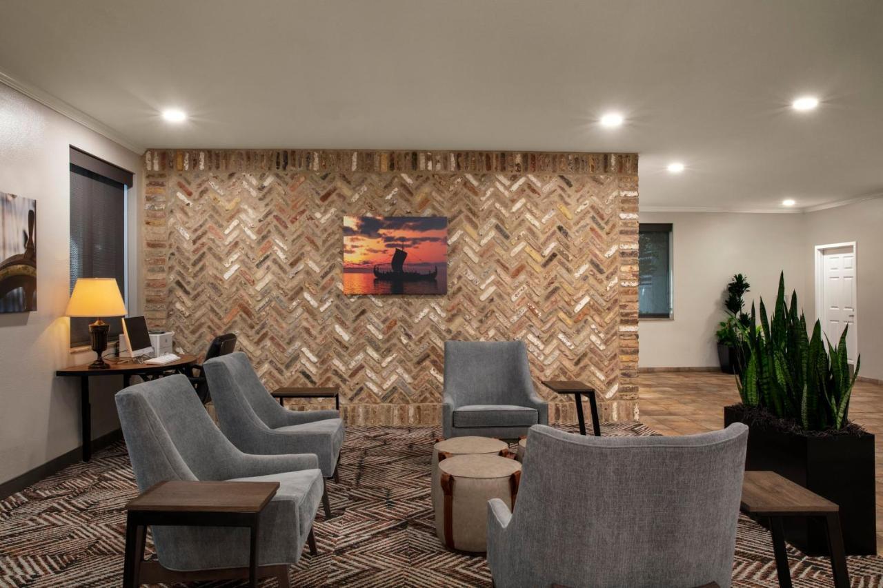 Candlewood Suites Mobile-Downtown By Ihg Exterior photo